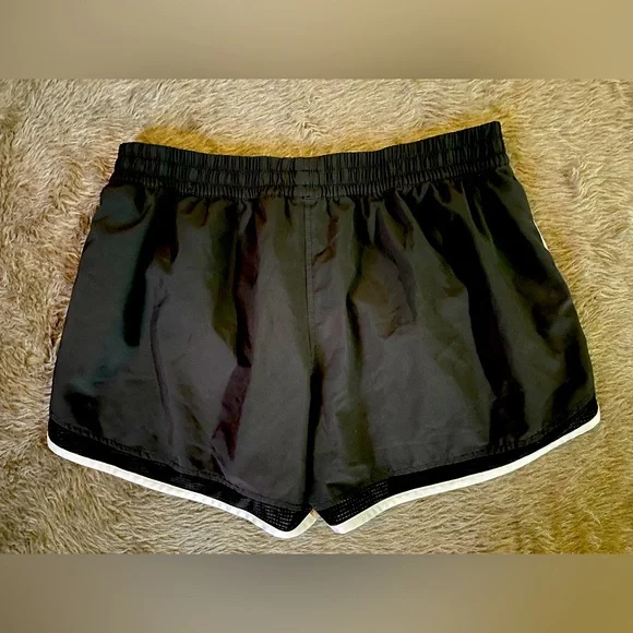 Women’s Reebok Gym Shorts ( Large ) - Picture 2 of 3